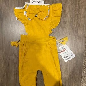 BNWT 3-6mo jumpsuit
